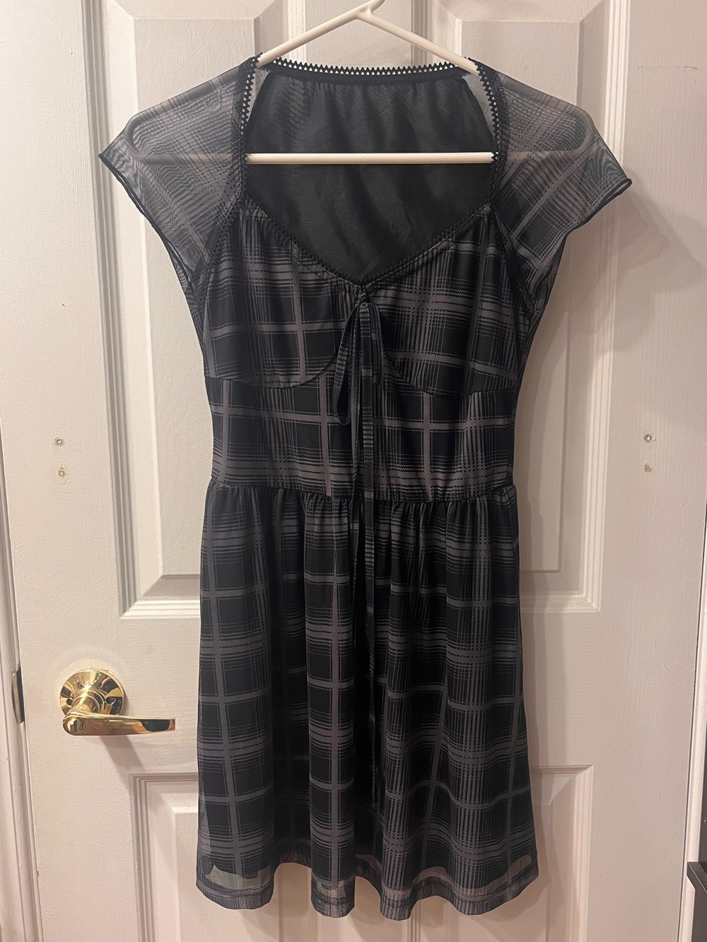 YesStyle Black Plaid Short Sleeve Mini Dress